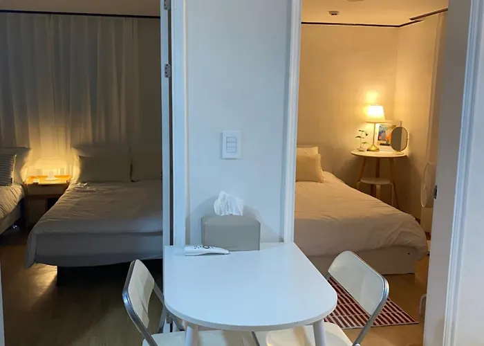 Yongsan - Shared House - Twin - 5min Hangangjin - 10min Itaewon Apartment Seoul