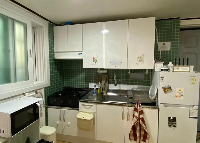 Apartment Yongsan - Shared House - Twin - 5min Hangangjin - 10min Itaewon *